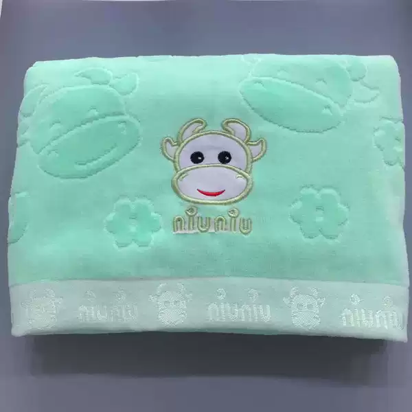 Cut velvet children's quilt calf embroidery green
