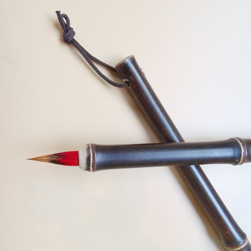 Varilla de bambú Púrpura pequeño cepillo de escritura regular pelo de lobo pelo púrpura pelo mezclado pequeño pelo rojo pelo púrpura no dividido caligrafía y pintura estudiante pincel de escritura