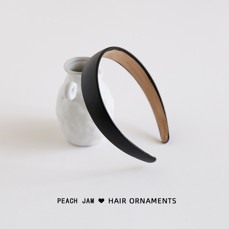 優しい色 ~ 日本系のレトロな皮質のカチューシャが広くて、外に出てカードを出します。