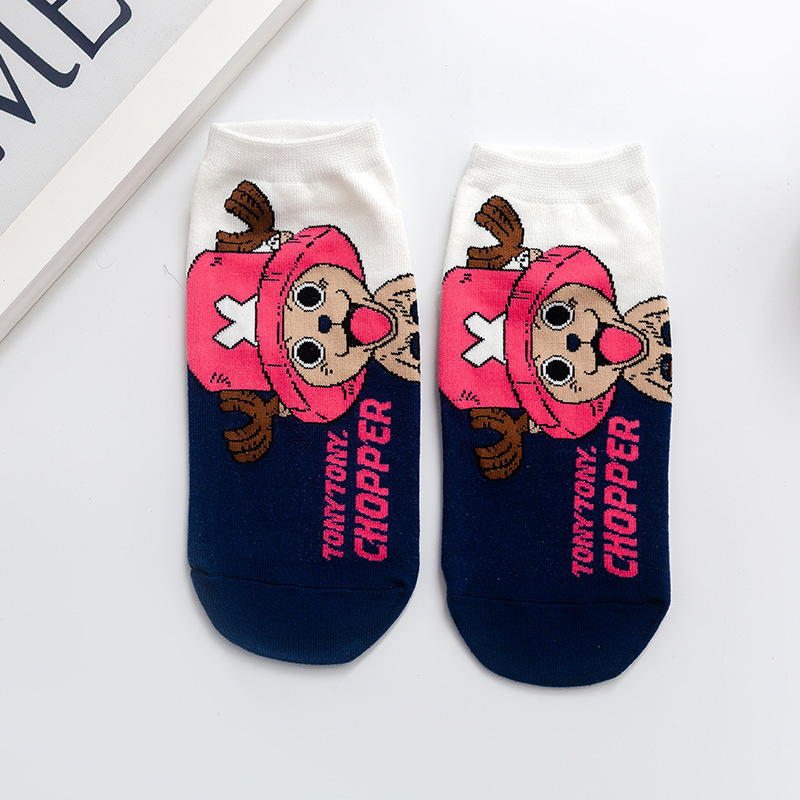 Calcetines de fábrica calcetines de mujer primavera y verano de dibujos animados calcetines japoneses de corte bajo sombrero de paja serie calcetines de algodón puro mujeres al por mayor