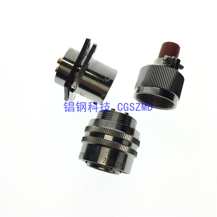 �����3оԲ�ο���������  Square Flange Receptacle PC Tail