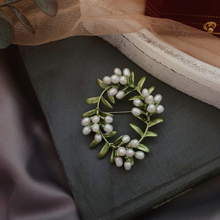 Ůʿ�͹�����ҽ��ﻨ�h��������Gɫ�ػ��}�Q����Brooch�}�Q����
