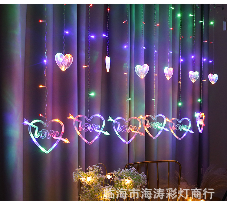 Los colores pasan por el corazón con una flecha