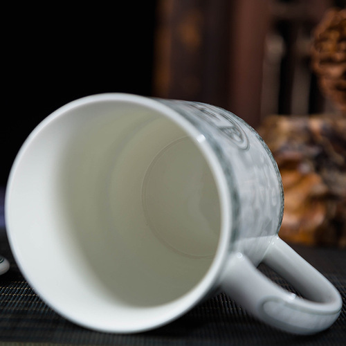 Jingdezhen tea cup with lid ceramic office cup conference room tea cup custom hotel bone china water cup