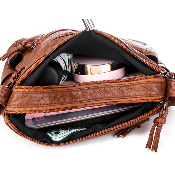 fashionable capacious shoulder bag