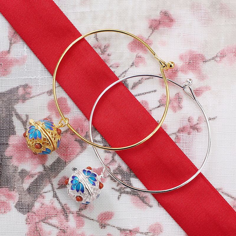 Chinese clothing with antique style bracelet aromatherapy sleeve Gankun Palace style hollow cloisonne luminous fashion Mosquito Repellent Bracelet