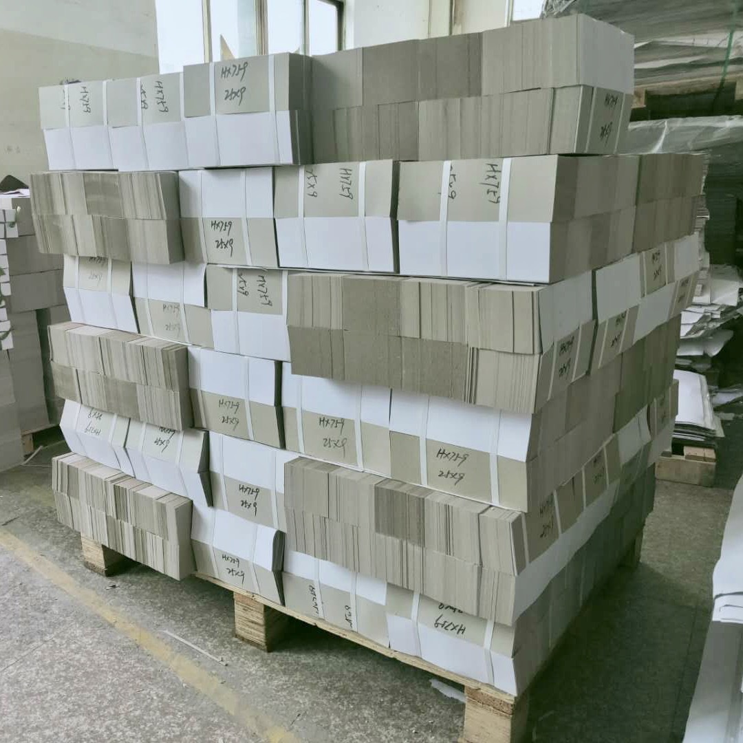 义乌现货白板纸 服装卡纸包装纸板衬衫T恤内衬白卡纸A5灰纸板