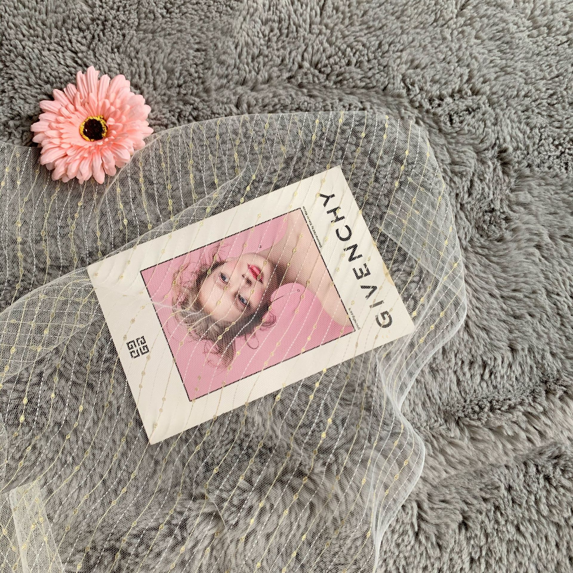 Suministro directo de fábrica de nylon no elástico malla vertical barra círculo jacquard oro seda malla punto ropa para niños Hanfu base tela
