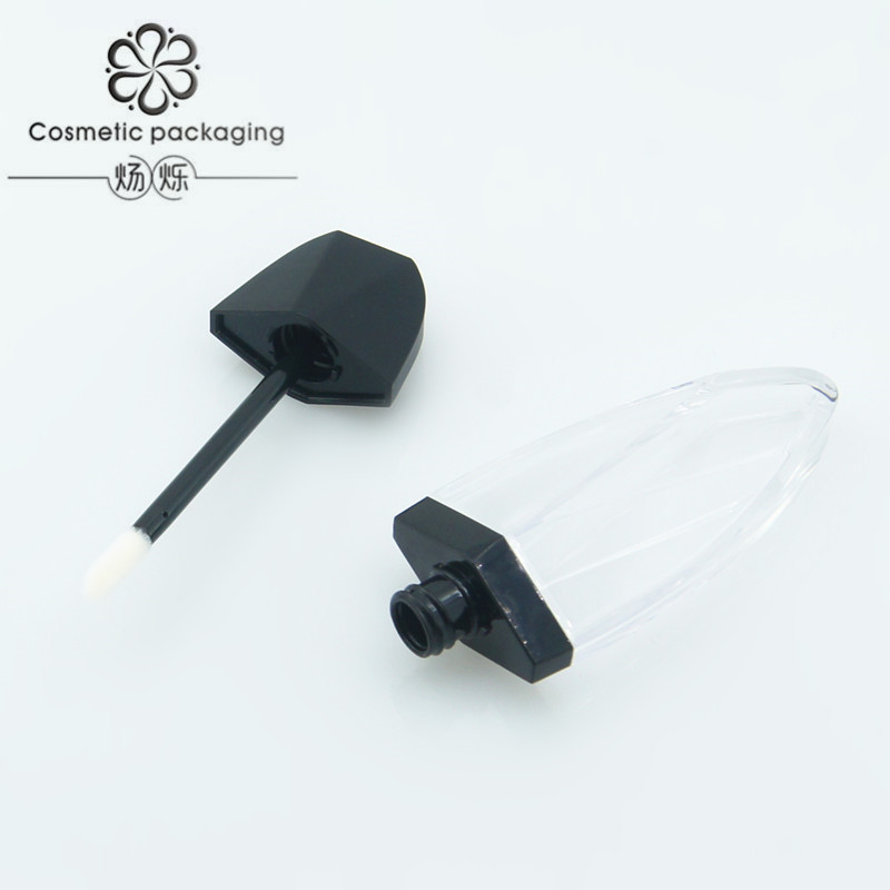 En stock venta al por mayor 7ml hoja de Diamante Negro tubo de esmalte de labios tubo de brillo de labios tubo de lápiz labial tubo vacío impreso LOGO sub-botella