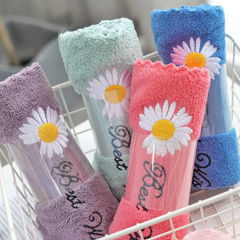 Daisy Coral Fleece Towel Rally Birthday Embroidery Absorbent Household Face Towel Handkerchief Wedding Gift Box Daisy Coral Fleece Towel Rally Birthday Embroidery Absorbent Household Face Towel Handkerchief Wedding Gift Box