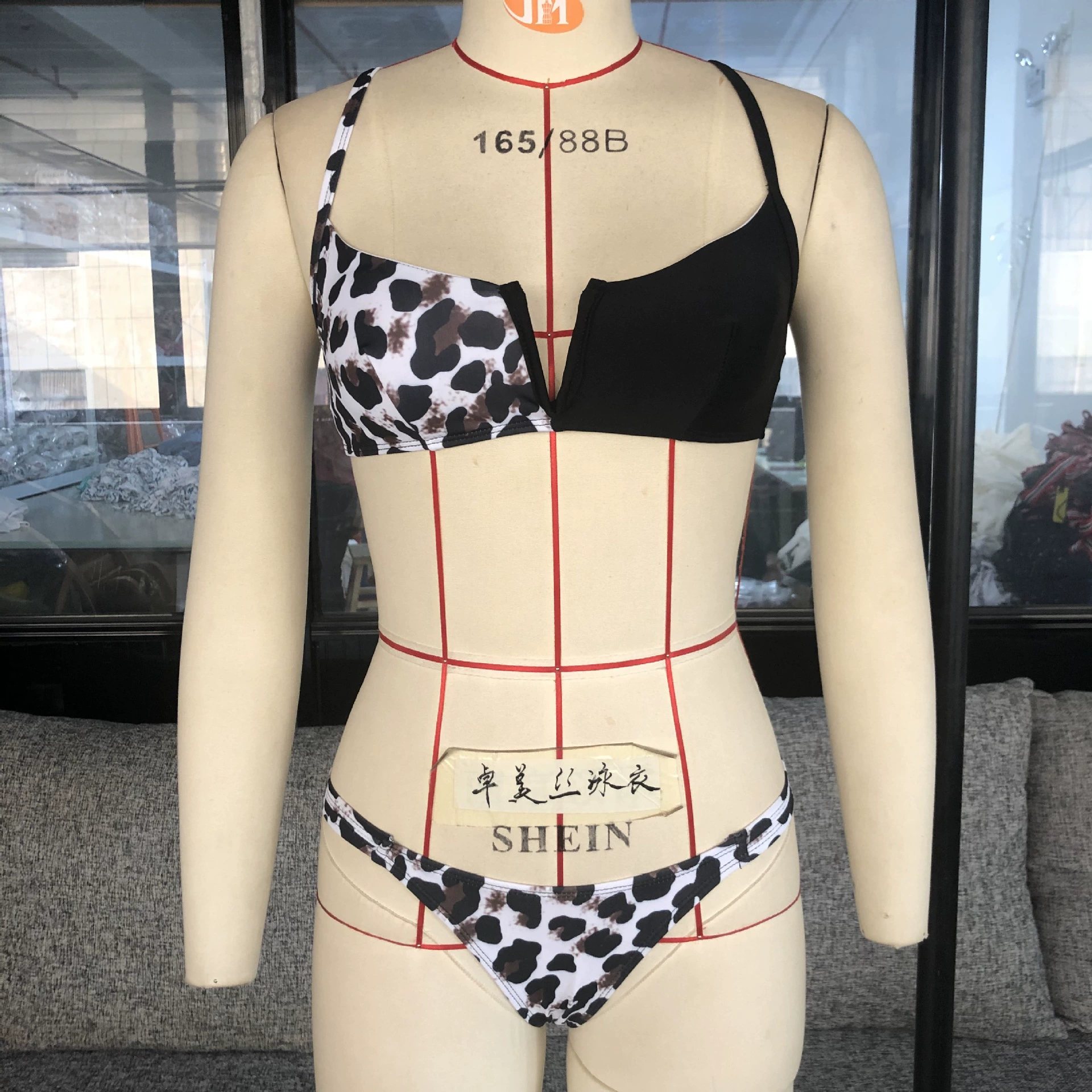 AliExpress Amazon Explosion Hot Sell Black Leopard Stroke Strong V Steel Too Sexy Skin Bikini Bikini