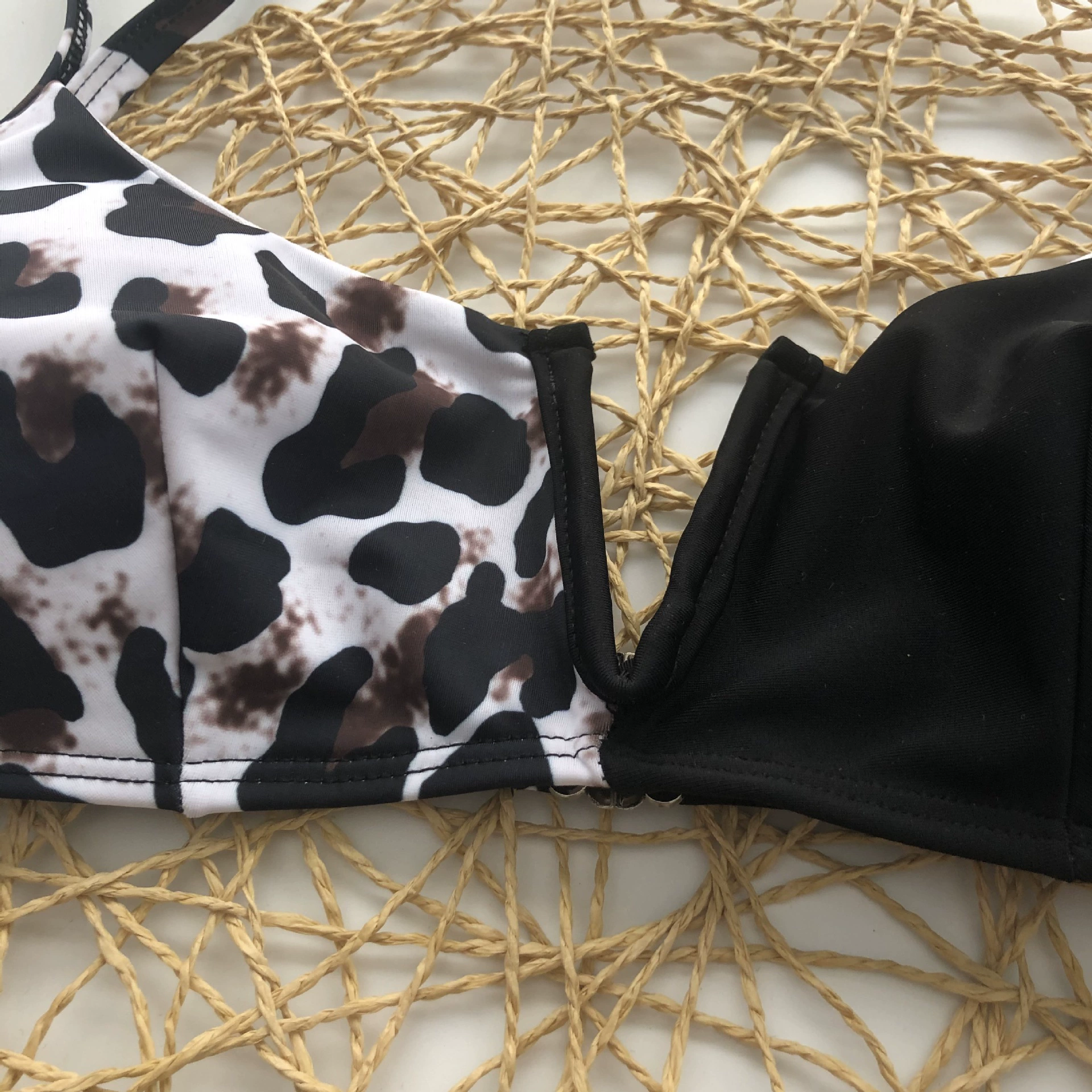 AliExpress Amazon Explosion Hot Sell Black Leopard Stroke Strong V Steel Too Sexy Skin Bikini Bikini