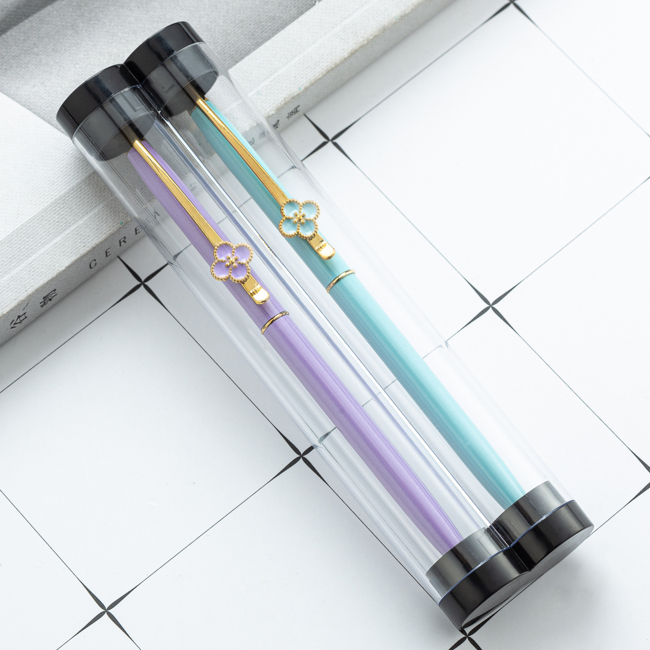 En stock caja de lápiz de plástico caja de papelería cilindro de cristal embalaje de regalo caja de lápiz transparente logotipo imprimible fábrica al por mayor