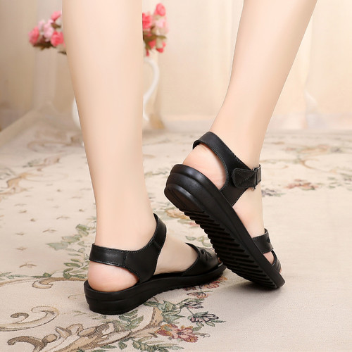 New casual genuine leather soft bottom first layer cowhide middle-aged and elderly large size non-slip mom fashion shoes women's shoes women's sandals