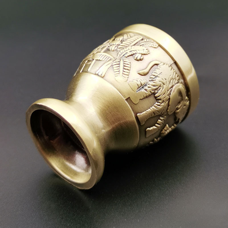 Suministro directo de fábrica estilo antiguo vidrio de vino blanco una taza vintage bronce elefante espíritus taza creativa pequeña taza de vino 10ml