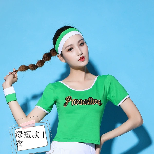 02 Green short top