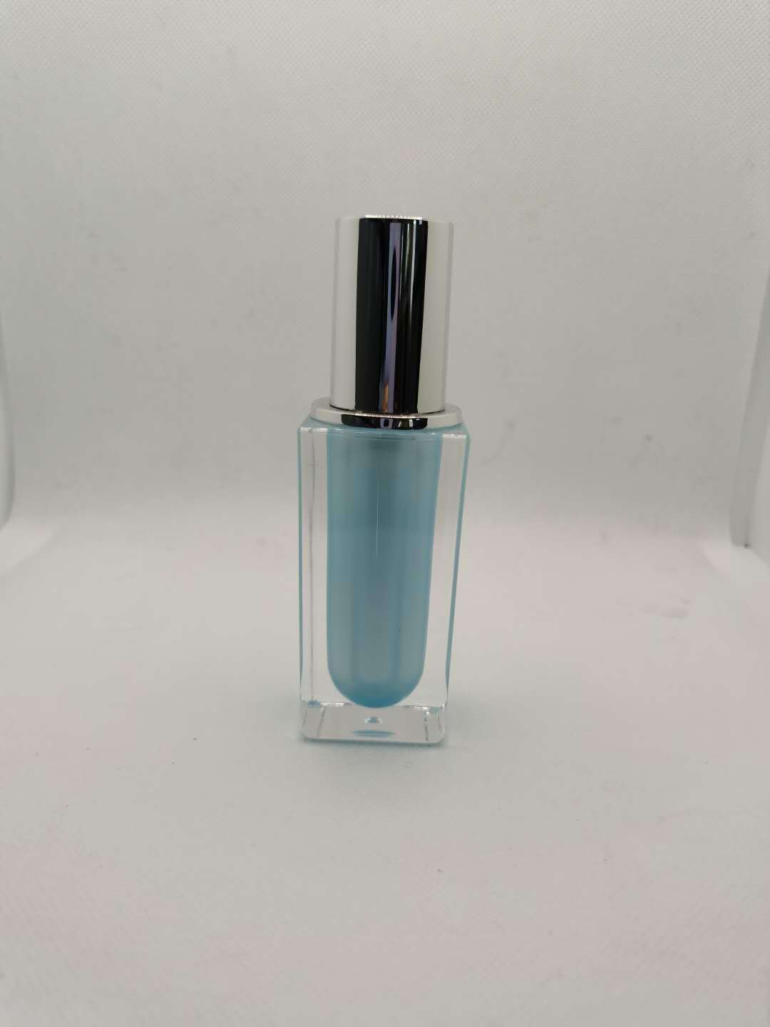 新 款  直角方瓶亚克力 15ml  方形亚克力精华液瓶