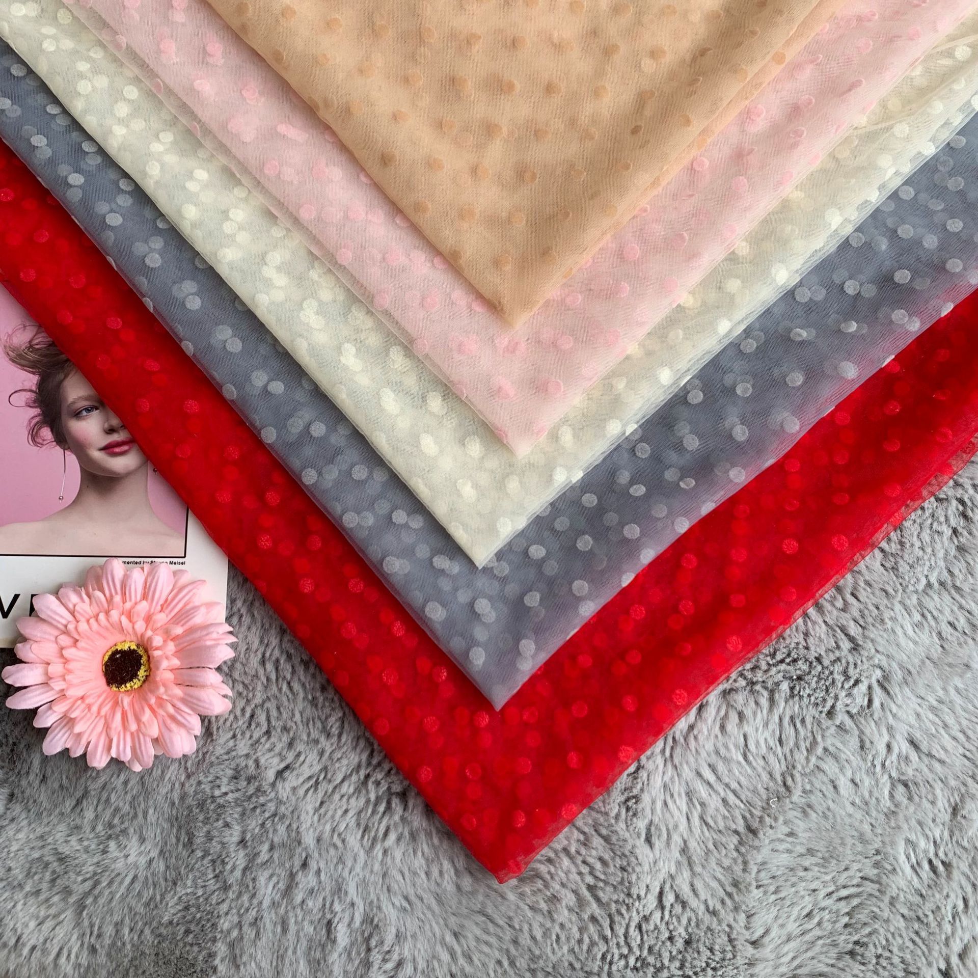 厂家直供网眼布网纱对色植绒0.8公分圆点 汉服童装洛丽塔面料现货