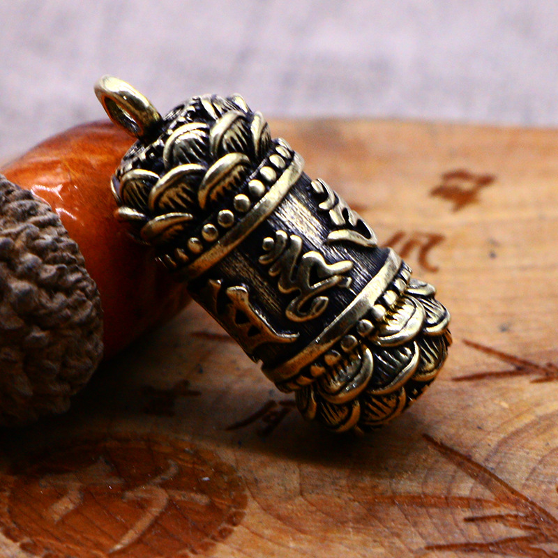 Puro latón mantra colgante llavero hombres y mujeres pareja nudo creativo Lotus corazón Sutra mantra colgante