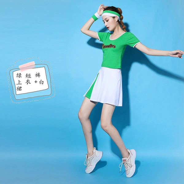 02 green short +02 white skirt