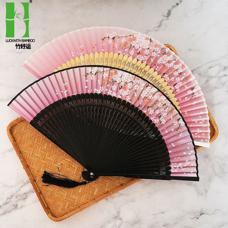 Venta al por mayor de bambú mango superficie de seda estilo chino ventilador plegable estilo japonés hanfu estilo antiguo ventilador estilo japonés ventilador plegable portátil