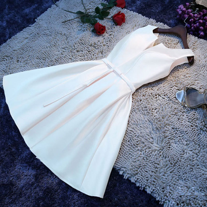 2026 New White Bridesmaid Dresses for Sisters, Slim-Fit Evening Dresses, Annual Party Dresses, in Stock for Immediate Delivery