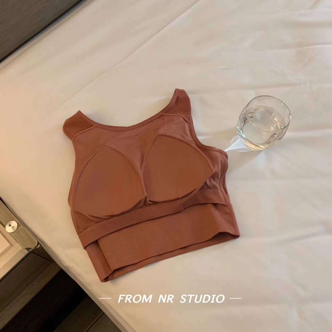 Pera de nieve popular mismo chaleco sin costuras deportes integrados almohadilla en el pecho empujar hacia arriba el desgaste exterior todo-juego tubo de las mujeres superior envuelto pecho ropa interior