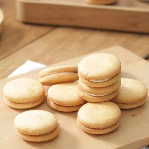 Japanese imported Takara Treasure Fruit Yokohama Vanilla/Butter Flavor Sandwich Cookies for Children