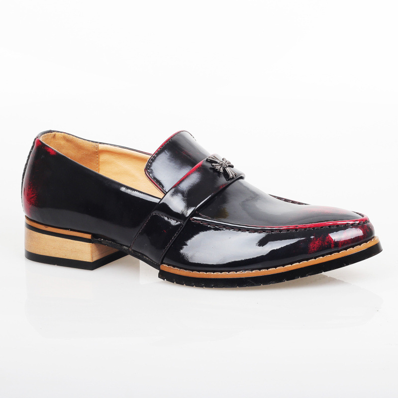 �¿��ɫƤһ�ŵ��׽ź����ͷƤЬ��ľͷ����Ь8166