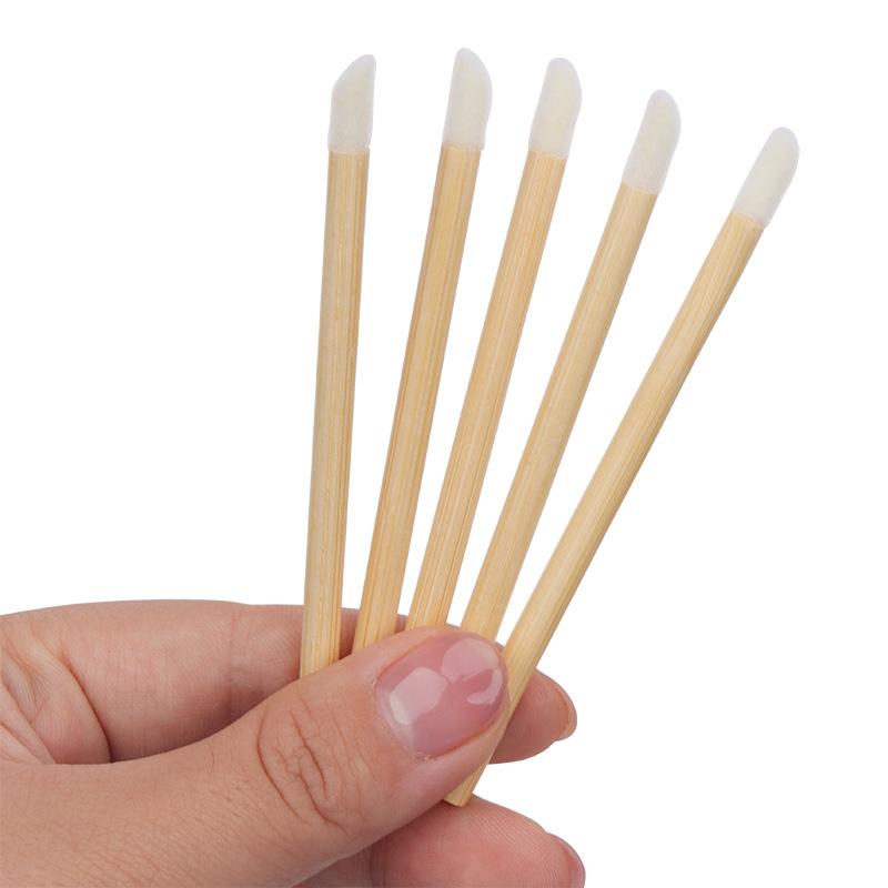 Cepillo de labios de varilla de bambú desechable al por mayor Cepillo de brillo de labios portátil Cepillo de maquillaje Herramienta de belleza Cepillo de lápiz labial