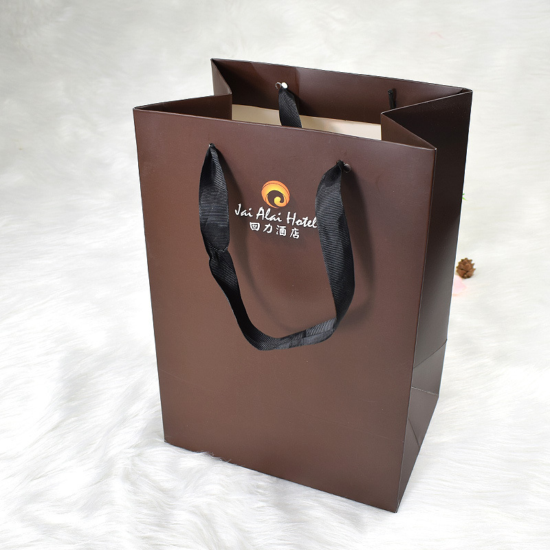 Hotel promotional LOGO gift packaging bag Bath center swimming pool taekwondo portable paper bag