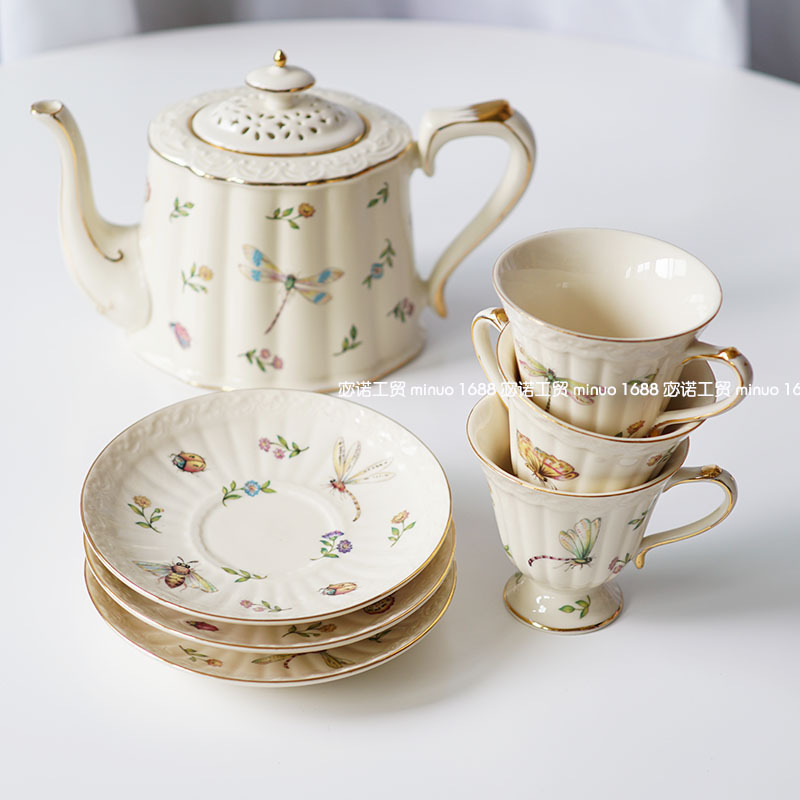 British Retro European-Style French Ceramic Coffee Cup and Saucer Set for Home Use, Insect Strawberry Floral Afternoon Tea Pot Ins