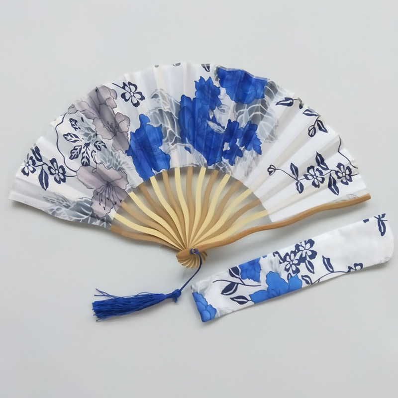 Transfronterizo de satén dragón ventilador más bolsa de ventilador S ventilador de hueso blanco cheongsam rendimiento dama ventilador 15 colores opcionales