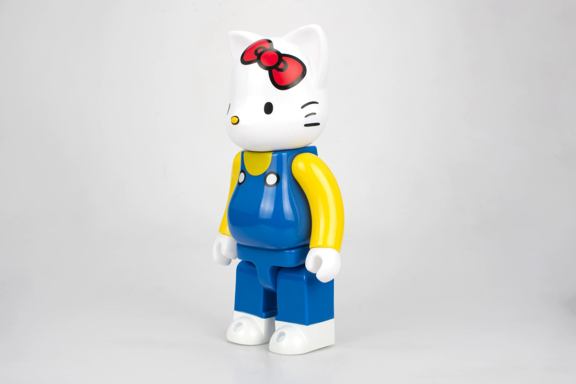 Бурабрикк конструктор? - неверно. Смысл: Bearbrick куклы лепные украшения 400