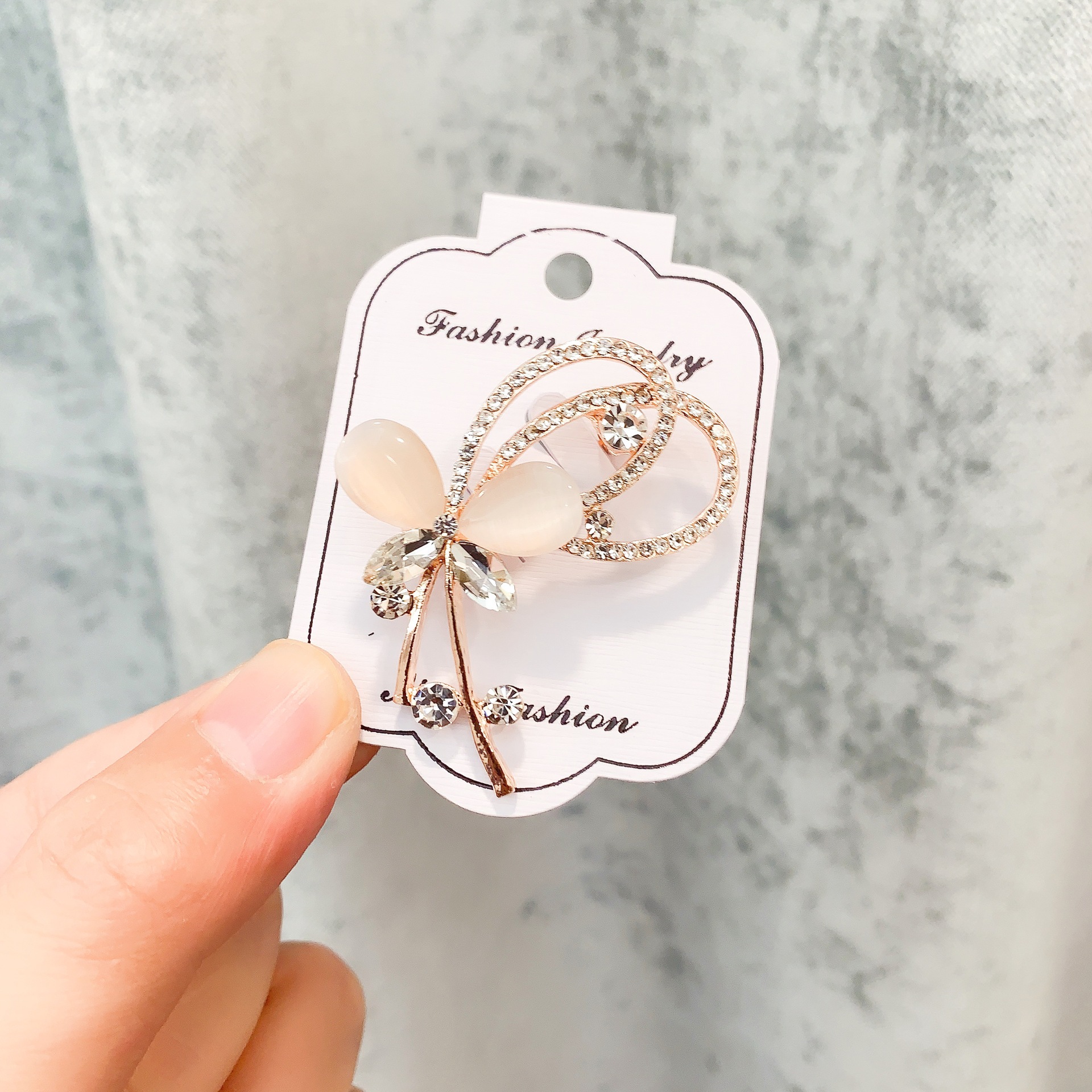 Creativo nuevo broche de alto grado de aleación rhinestone ramillete perla pin accesorios de moda fábrica directa en stock