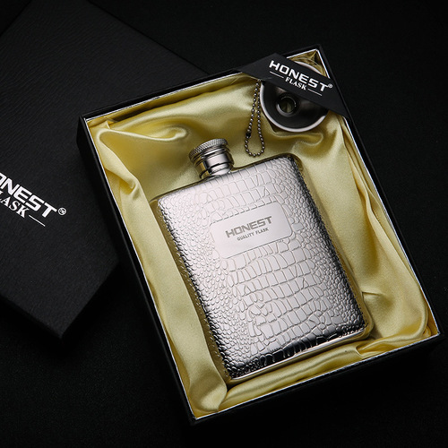 Baicheng 304 stainless steel liquor flask outdoor portable metal wine set 6 ounces with funnel wholesale