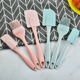 烹饪勺铲;烘焙刮刀;冰格