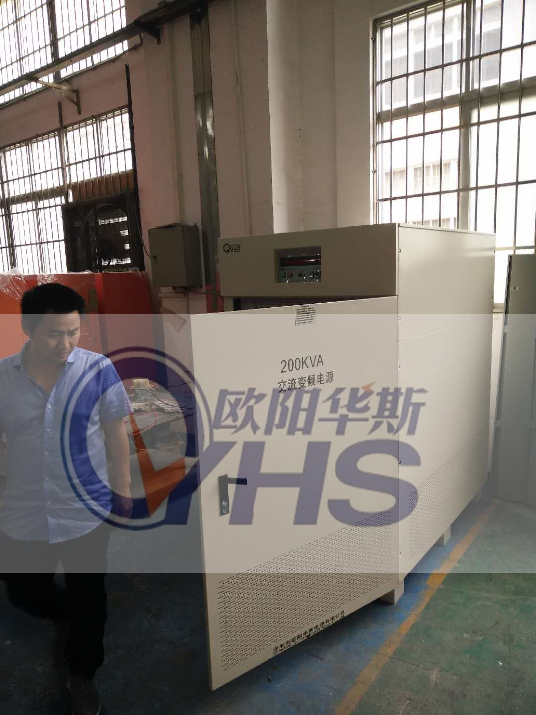 200KVA��Ƶ��Դ�������ݷ�خ�ͻ��ֳ������Է���˿������1000A