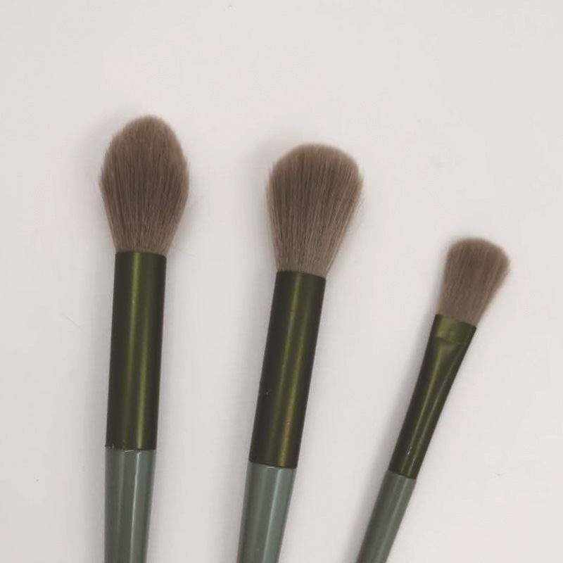 Matcha verde 13 piezas de belleza cepillo de maquillaje cuatro estaciones verde pelo de secado rápido cepillo de barbilla súper suave cepillo de labios rojo cepillo de reparación de polvo suelto