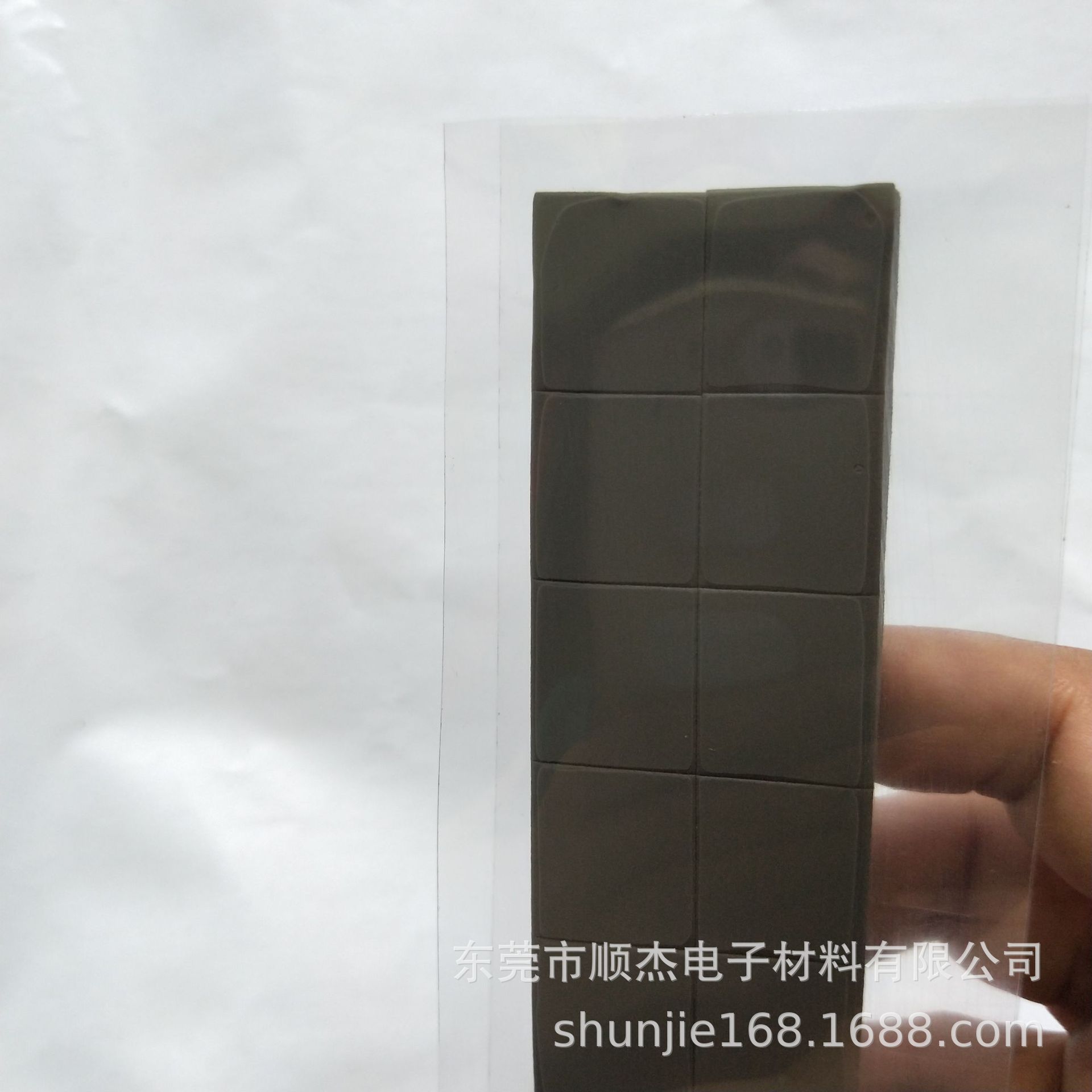 福建黑色导热硅胶片 CPU散热贴自粘高回弹软硅胶垫固态胶泥绝缘片