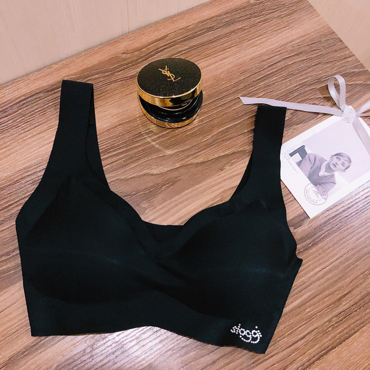 Chaleco de belleza inalámbrico sin costuras de una pieza ultrafino Candy Ice Silk Peace of Mind Candy Girl envuelto en el pecho sujetador para dormir