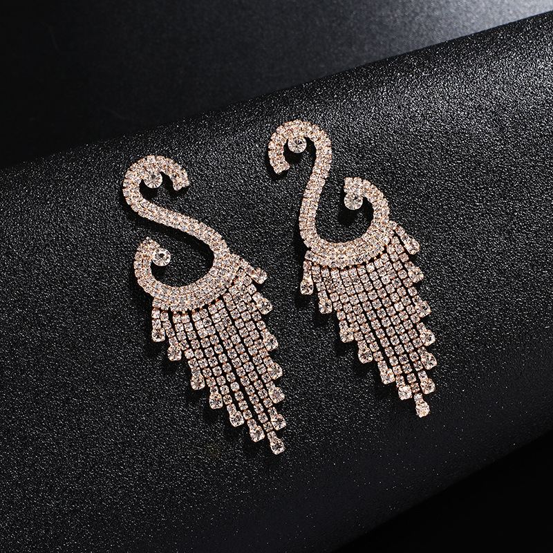 Geometric Swan Tassel Earrings With Rhinestone Claw Chain Detail_voghion.com
