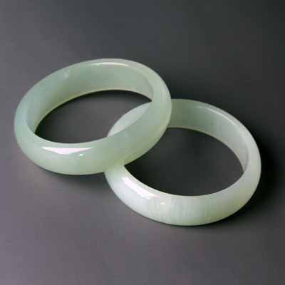 厂家批发 岫玉手镯各种规格玉石手镯 无裂痕无染色