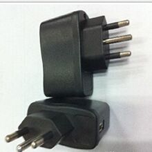 厂家巴西规4.2V1A8.4V1A锂电池充电器12.6V转灯KC认证电池充电器