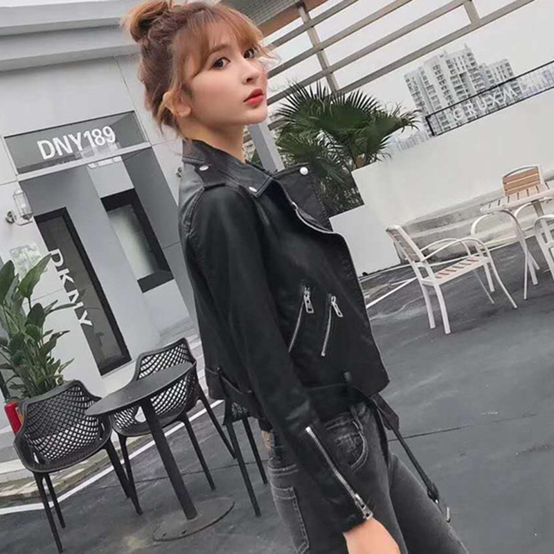 Slim-Fit Biker Leather Jacket for Women, Slimming Plus-Size Short Haining Leather Jacket with a Trendy Color-Blocked Design and Turn-Down Collar Slim-Fit Biker Leather Jacket for Women, Slimming Plus-Size Short Haining Leather Jacket with a Trendy Color-Blocked Design and Turn-Down Collar