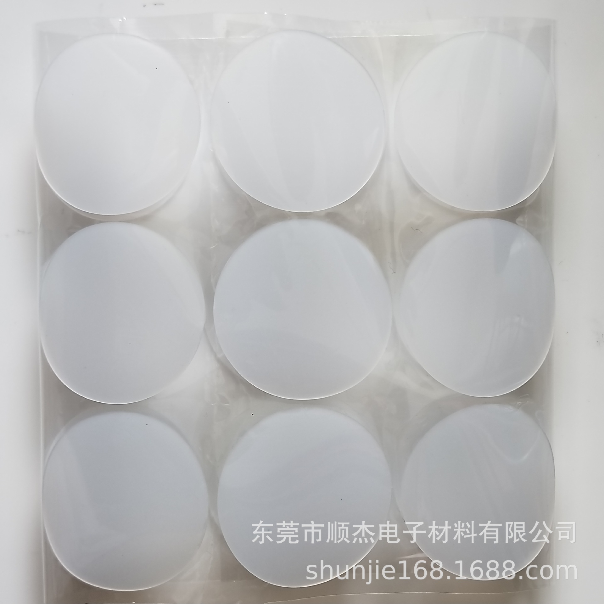 供应惠州半透明硅胶脚垫止滑减震防撞垫片方形圆形异形橡胶垫批发