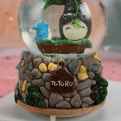 My Neighbor Totoro crystal ball music box with automatic falling snow, light and music rotation, birthday gift boutique for boyfriend and girlfriend