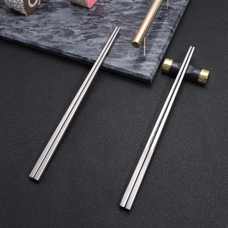 TA1 Palillos de titanio puro, palillos cuadrados completos portátiles para el hogar, palillos chinos a prueba de escaldaduras de alta gama, vajilla para acampar al aire libre
