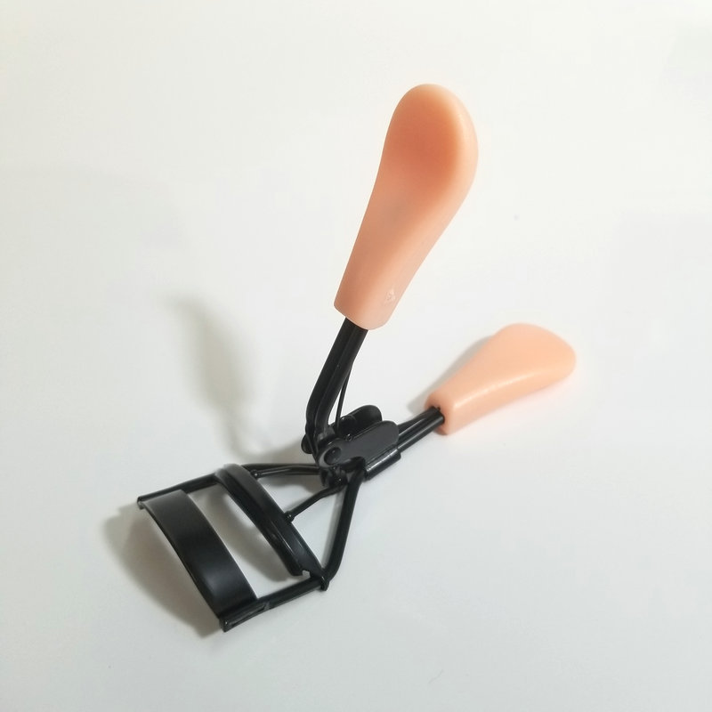 Rizador de Pestañas Negro A4 con Mango de Pico de Pato, Venta al por Mayor de Rizador de Pestañas de Ángulo Amplio, Natural y Duradero, Directo de Fabricante