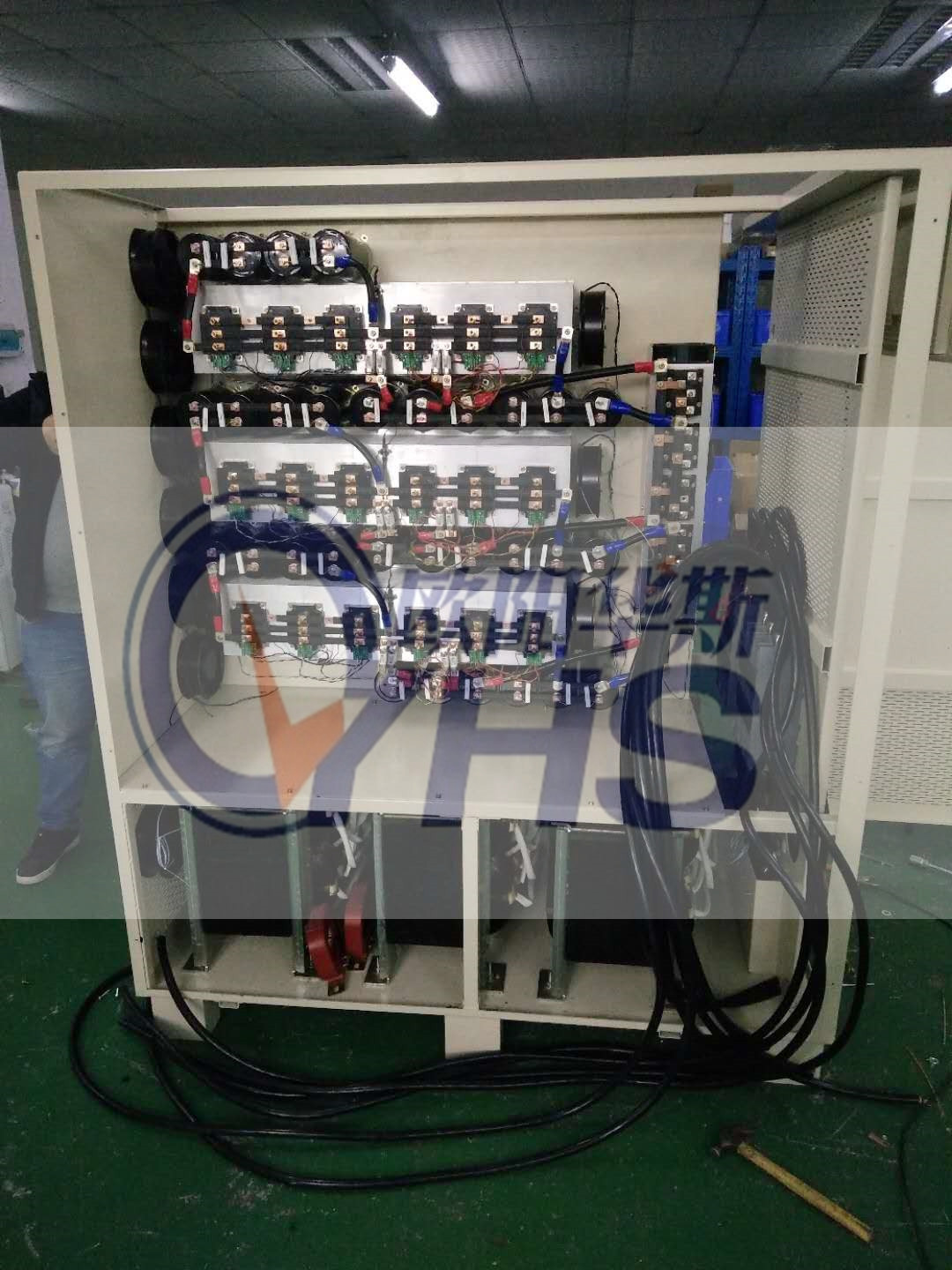 ����400KVA��Ƶ��Դ��װ�ֳ����ڲ��ṹ��ŷ����˹��Ƶ��Դ